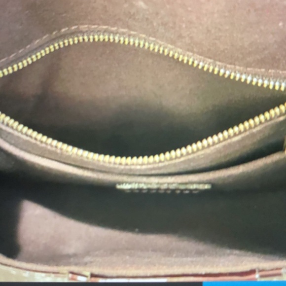 Louis Vuitton Vernice Amarante Patent Leather Bag - Picture 10 of 13